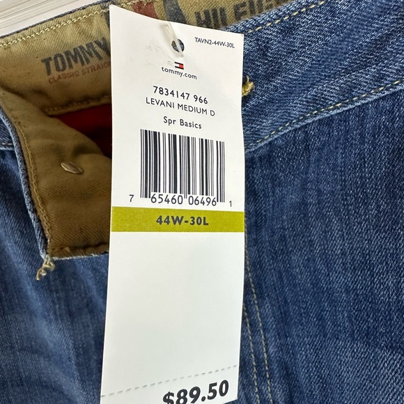 Tommy Hilfiger 44/30 classic fit jeans. NWT. Really nice looking. Spring basics! - Picture 9 of 16